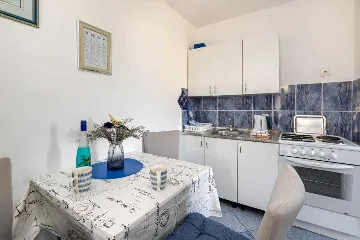 Garden-View Studio Apartment in Šibenik