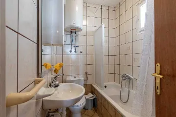 Studio Apartment in Šibenik for Up to 3 Guests