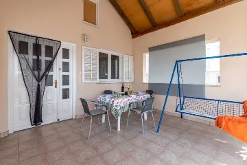 Studio Apartment in Šibenik for Up to 3 Guests