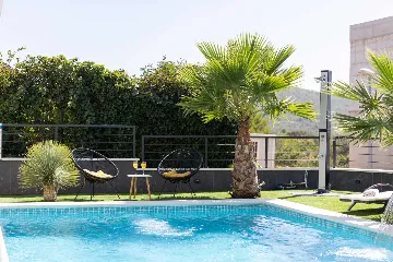 Villa in Primošten with Heated Pool for Up to 10