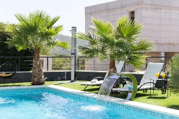 Villa in Primošten with Heated Pool for Up to 10