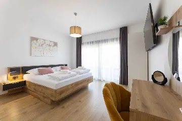 Villa in Primošten with Heated Pool for Up to 10