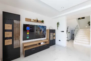 Villa in Primošten with Heated Pool for Up to 10