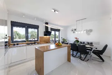 Villa in Primošten with Heated Pool for Up to 10