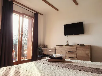 Balcony Room for 2 near Plitvice Lakes, Drežnik Grad