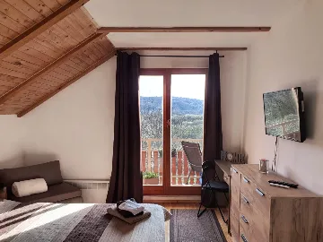 Balcony Room for 2 near Plitvice Lakes, Drežnik Grad