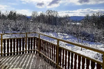 Balcony Room for 2 near Plitvice Lakes, Drežnik Grad