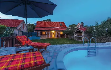 Stone Holiday House with Pool in Puljane, Oklaj
