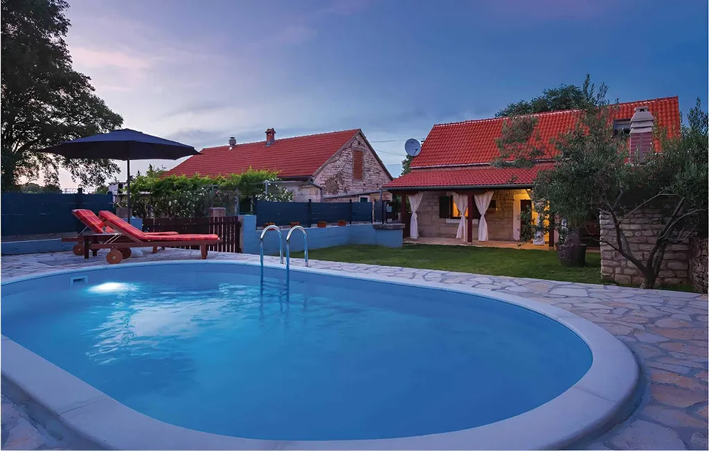 Stone Holiday House with Pool in Puljane, Oklaj