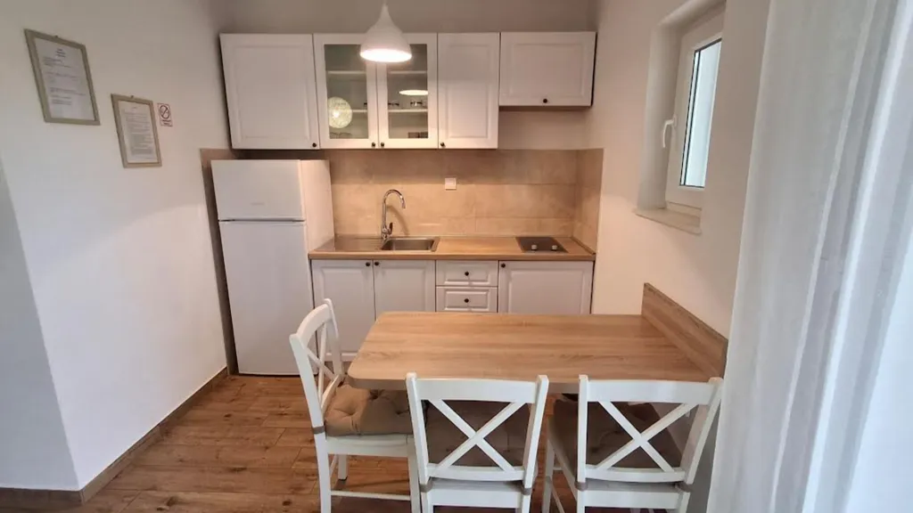 Ivy Garden Beach Apartment 1