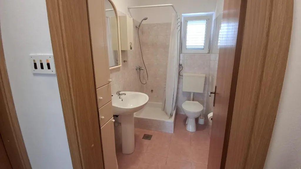 Ivy Garden Beach Apartment 3