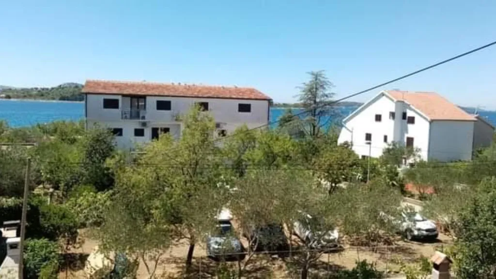 Srima Beach Apartment 1