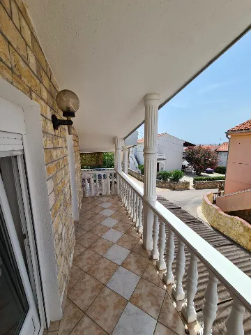 Two-Story Apartment in Vir for 6 Guests