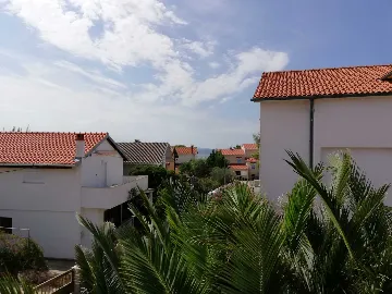 Apartment for 4 Guests near the Beach in Vir