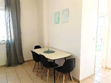 Apartment with Parking in Privlaka for 6 Guests