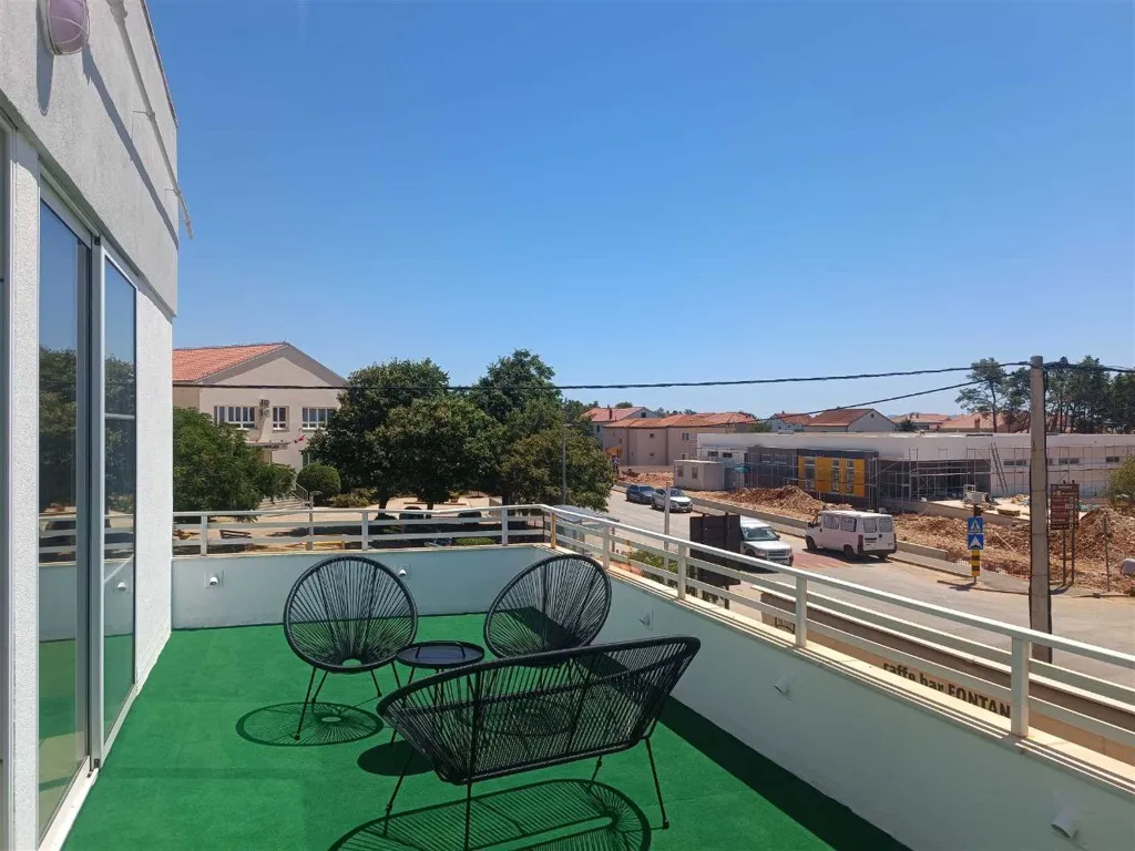 Apartment with Parking in Privlaka for 6 Guests