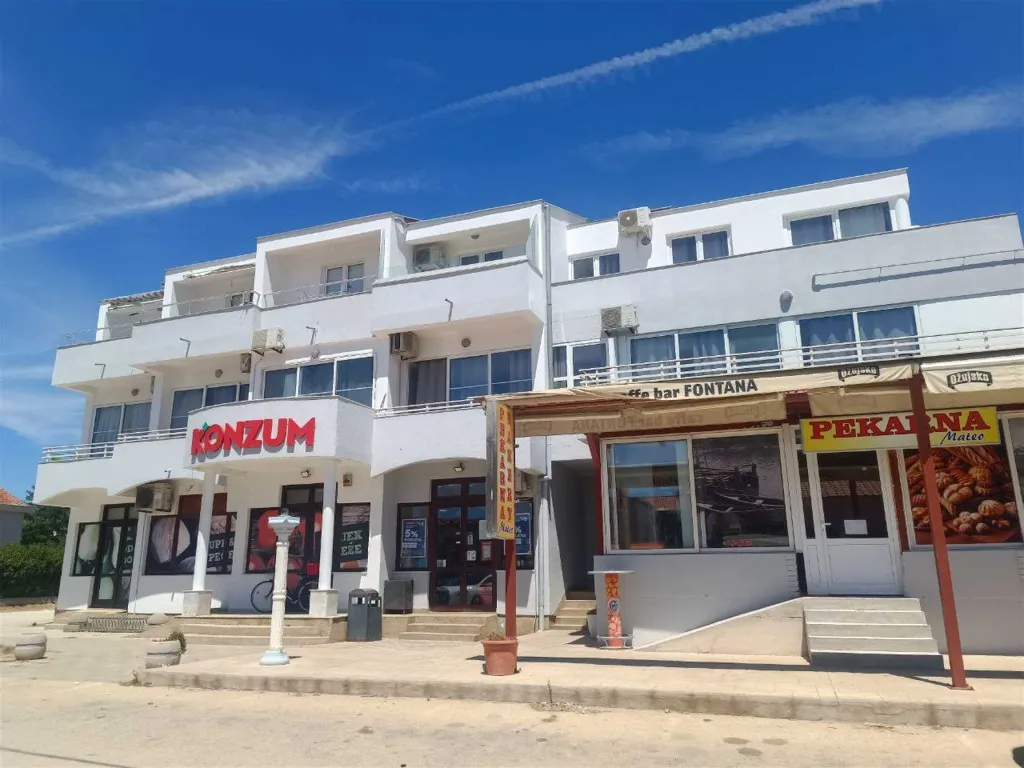 Apartment for 4 Guests with Balcony in Privlaka