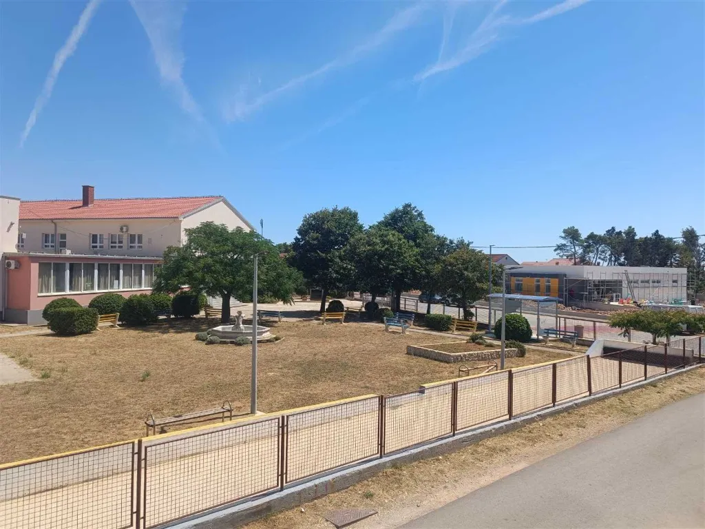 Apartment for 4 Guests with Balcony in Privlaka