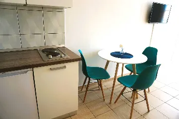 Studio Apartment with Balcony in Privlaka