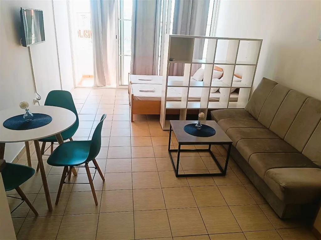 Studio Apartment with Balcony in Privlaka