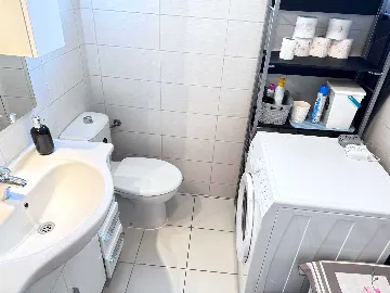 Balcony Apartment for 4 Guests in Zadar