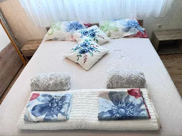 Balcony Apartment for 4 Guests in Zadar