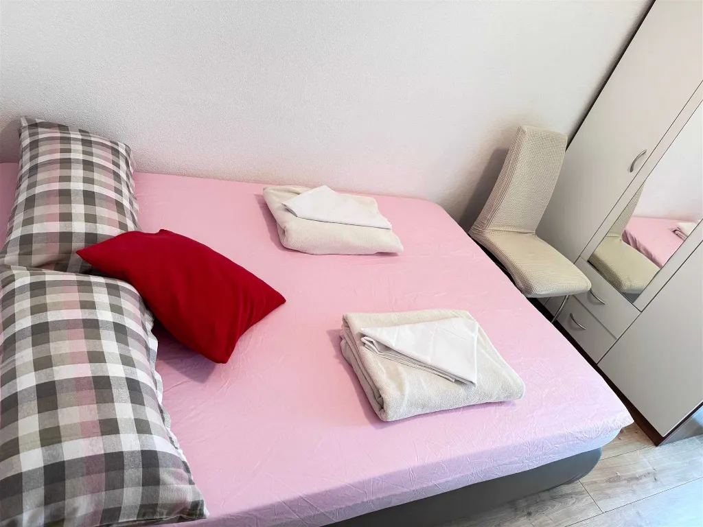 Balcony Apartment for 4 Guests in Zadar