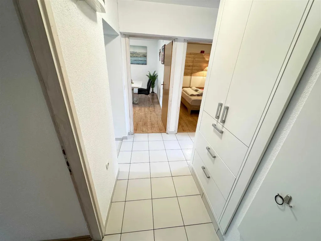 Balcony Apartment for 4 Guests in Zadar