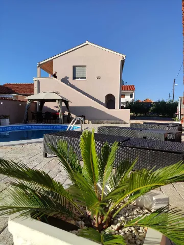 3-Bedroom Villa with Private Pool in Poličnik