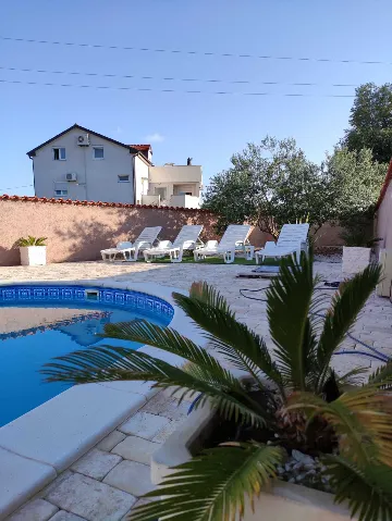 3-Bedroom Villa with Private Pool in Poličnik