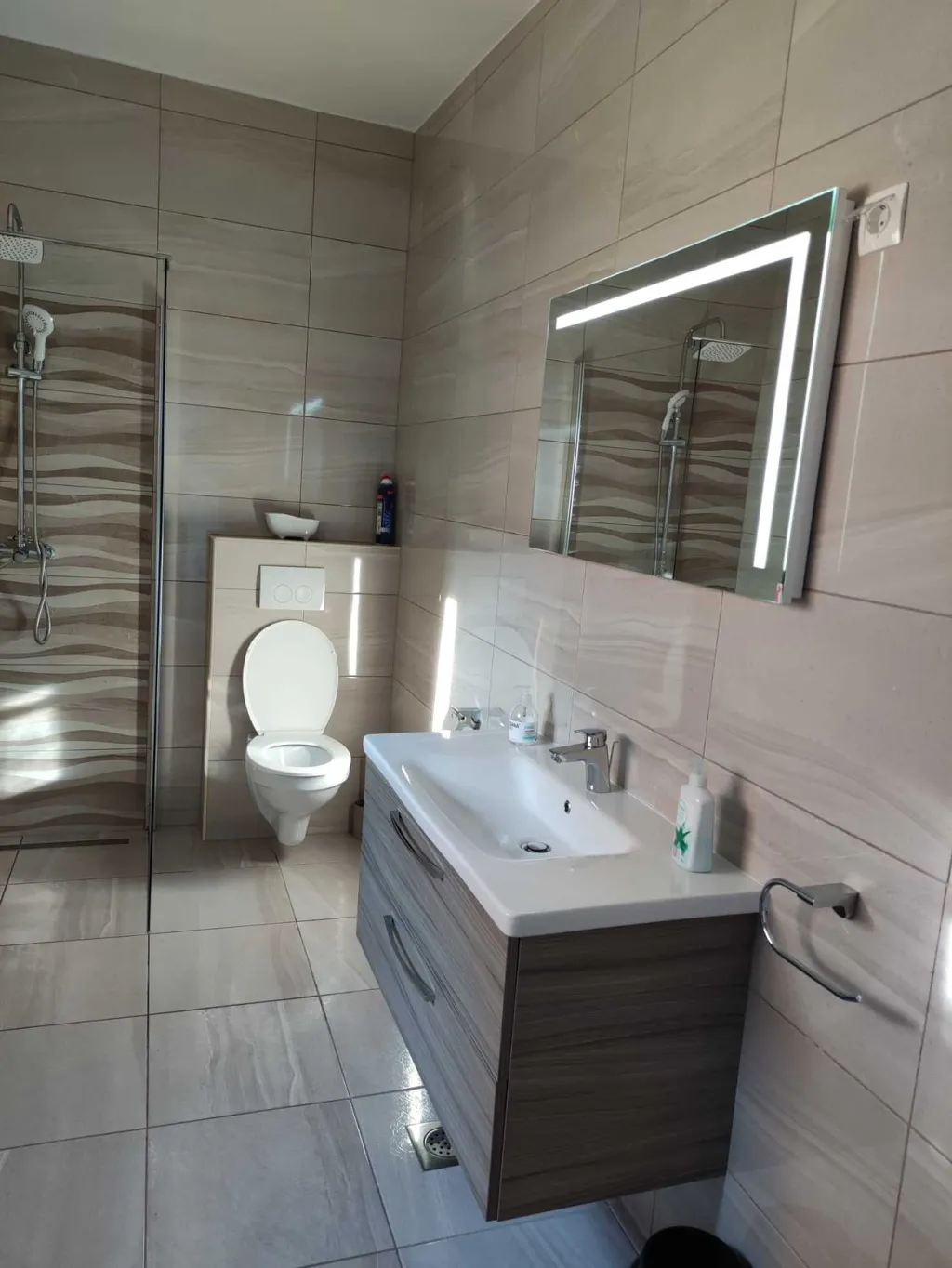 3-Bedroom Villa with Private Pool in Poličnik