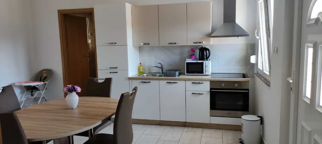3-Bedroom Villa with Private Pool in Poličnik