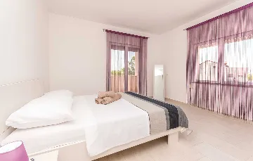 3-Bedroom Villa with Private Pool in Poličnik