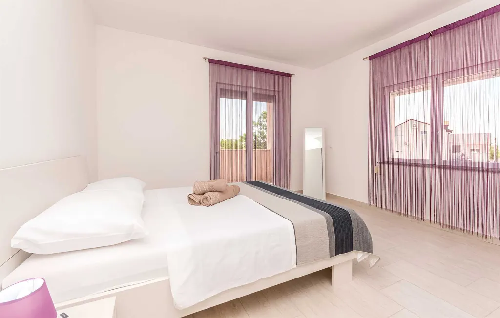 3-Bedroom Villa with Private Pool in Poličnik
