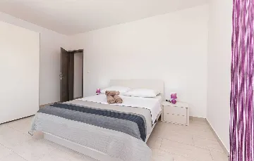 3-Bedroom Villa with Private Pool in Poličnik