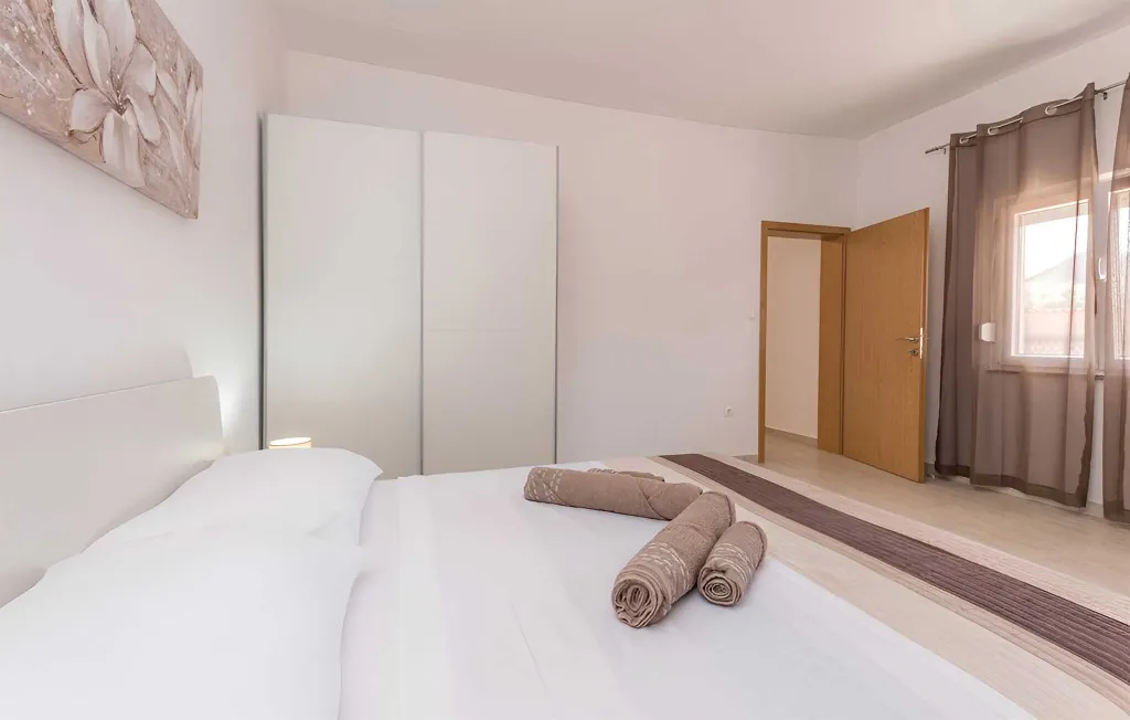3-Bedroom Villa with Private Pool in Poličnik