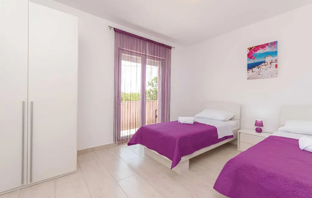 3-Bedroom Villa with Private Pool in Poličnik