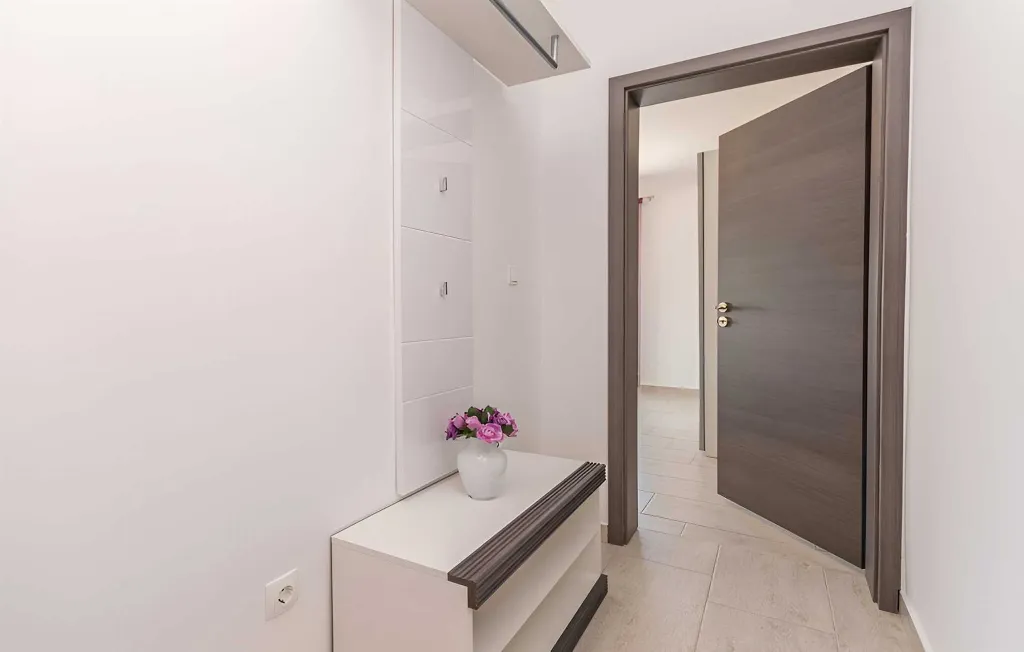 3-Bedroom Villa with Private Pool in Poličnik