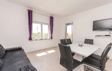 3-Bedroom Villa with Private Pool in Poličnik