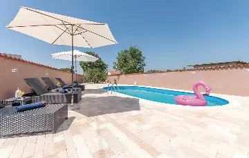 3-Bedroom Villa with Private Pool in Poličnik