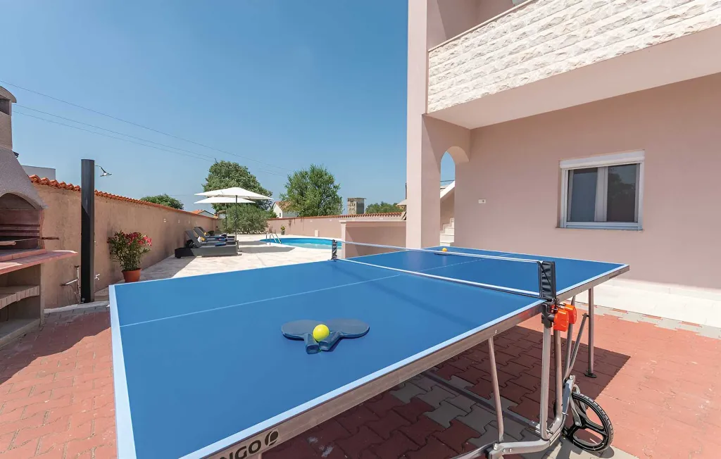 3-Bedroom Villa with Private Pool in Poličnik