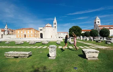 3-Bedroom Villa with Private Pool in Poličnik