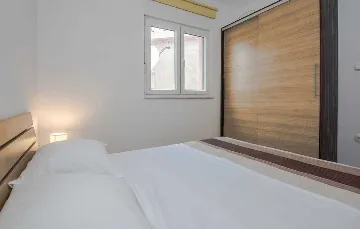 Vir Holiday House for Up to 12 Guests