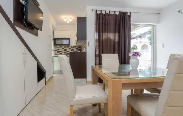 Vir Holiday House for Up to 12 Guests