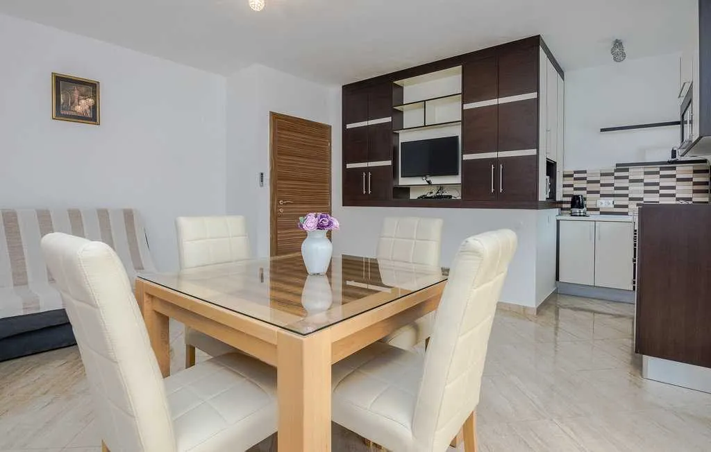 Vir Holiday House for Up to 12 Guests