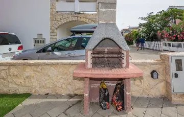 Vir Holiday House for Up to 12 Guests