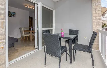 Vir Holiday House for Up to 12 Guests