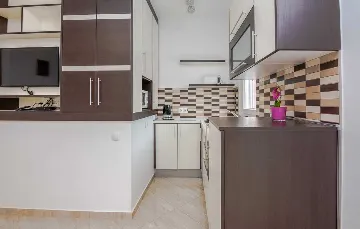 Vir Holiday House for Up to 12 Guests