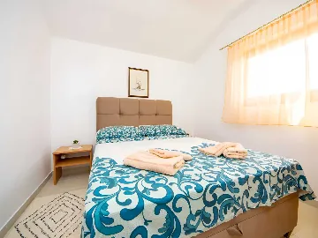 Air-Conditioned 2-Bedroom Apartment in Vodice