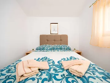 Air-Conditioned 2-Bedroom Apartment in Vodice